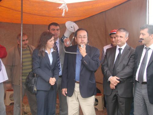 ICEM, IUF ve ITF temsilcileri, Unilever depoları önünde 147 gündür direnen TÜMTİS üyesi işçileri ziyaret etti