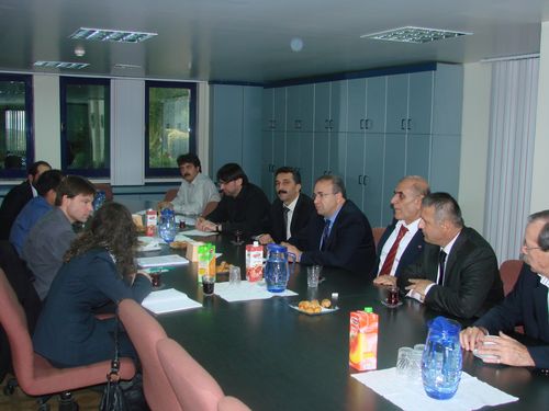 ICEM, IUF ve ITF temsilcileri, Unilever depoları önünde 147 gündür direnen TÜMTİS üyesi işçileri ziyaret etti