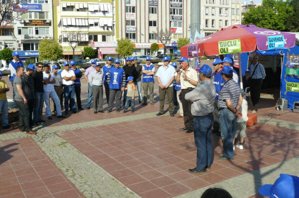 'Sendikalı Ol' kampanyası Aliağa'da