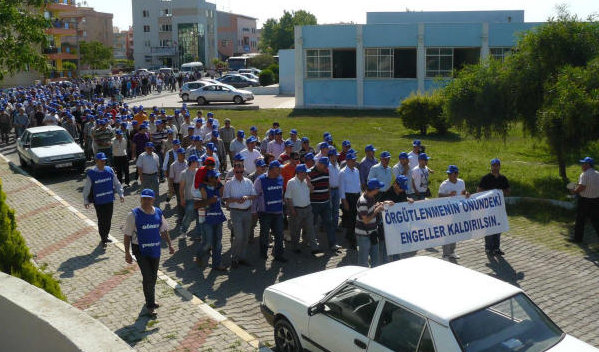 'Sendikalı Ol' kampanyası Aliağa'da