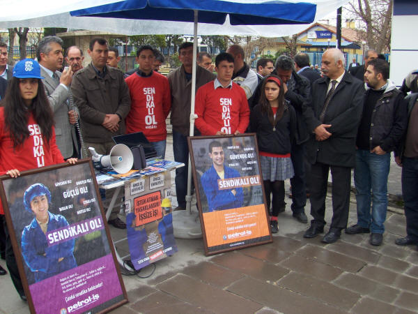 'Sendikalı Ol!' kampanyası Ankara Sincan'da
