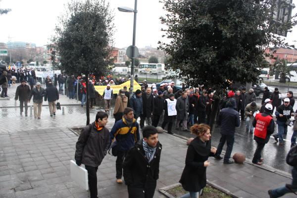 'Yandaş sendika sevdanızdan vazgeçin'