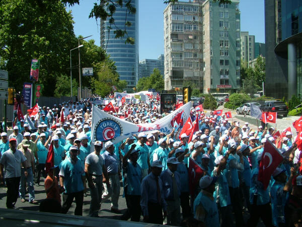 Sendikamız Filistin ve Lübnan'a saldırıları kınadı