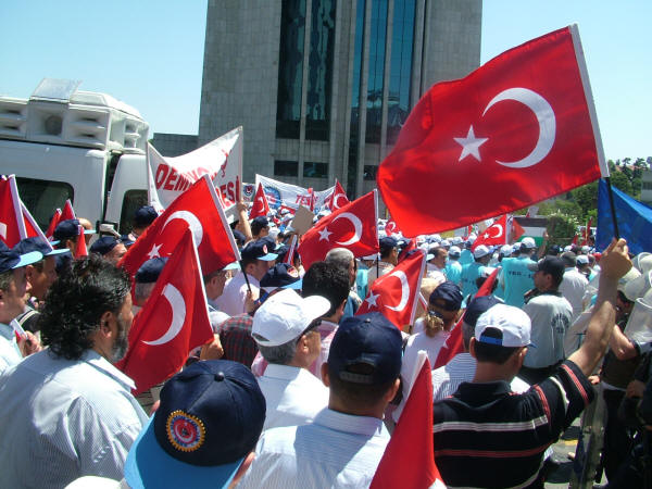 Sendikamız Filistin ve Lübnan'a saldırıları kınadı