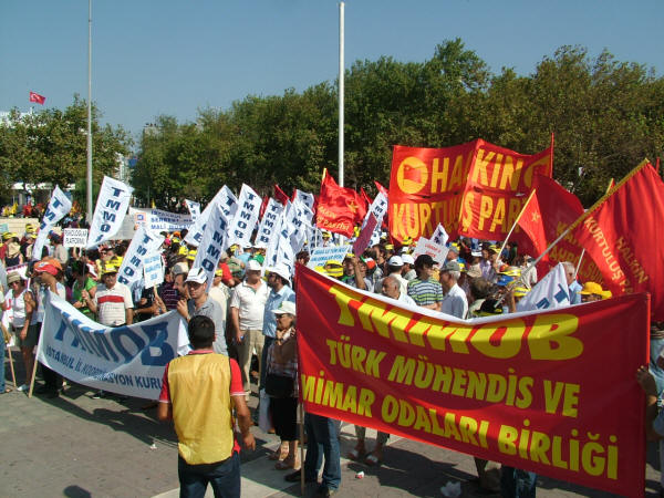 ABD ve İsrail Kadıköy'de protesto edildi