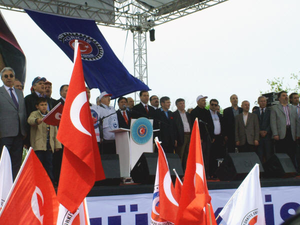 Baskıya rağmen Taksim'e çıkıldı