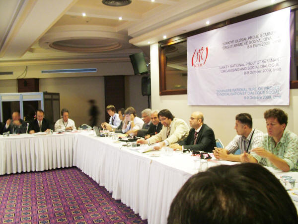 'Örgütlenme ve Sosyal Diyalog' semineri yapıldı