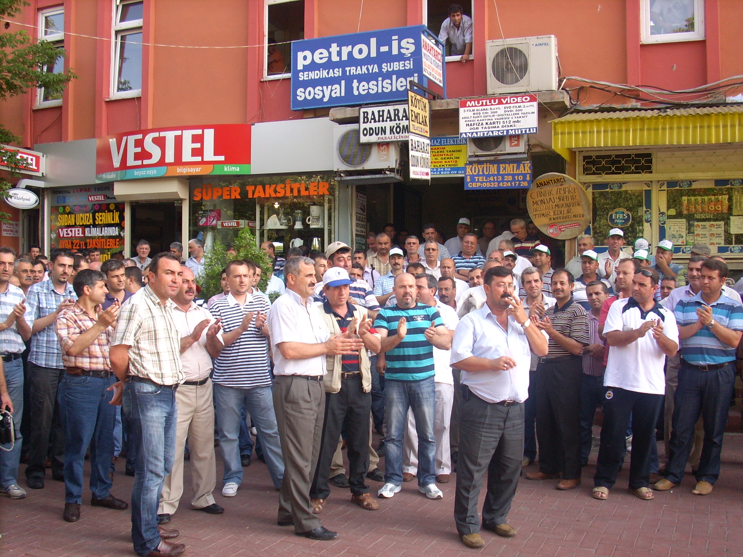 1 saatlik uyarı eylemi