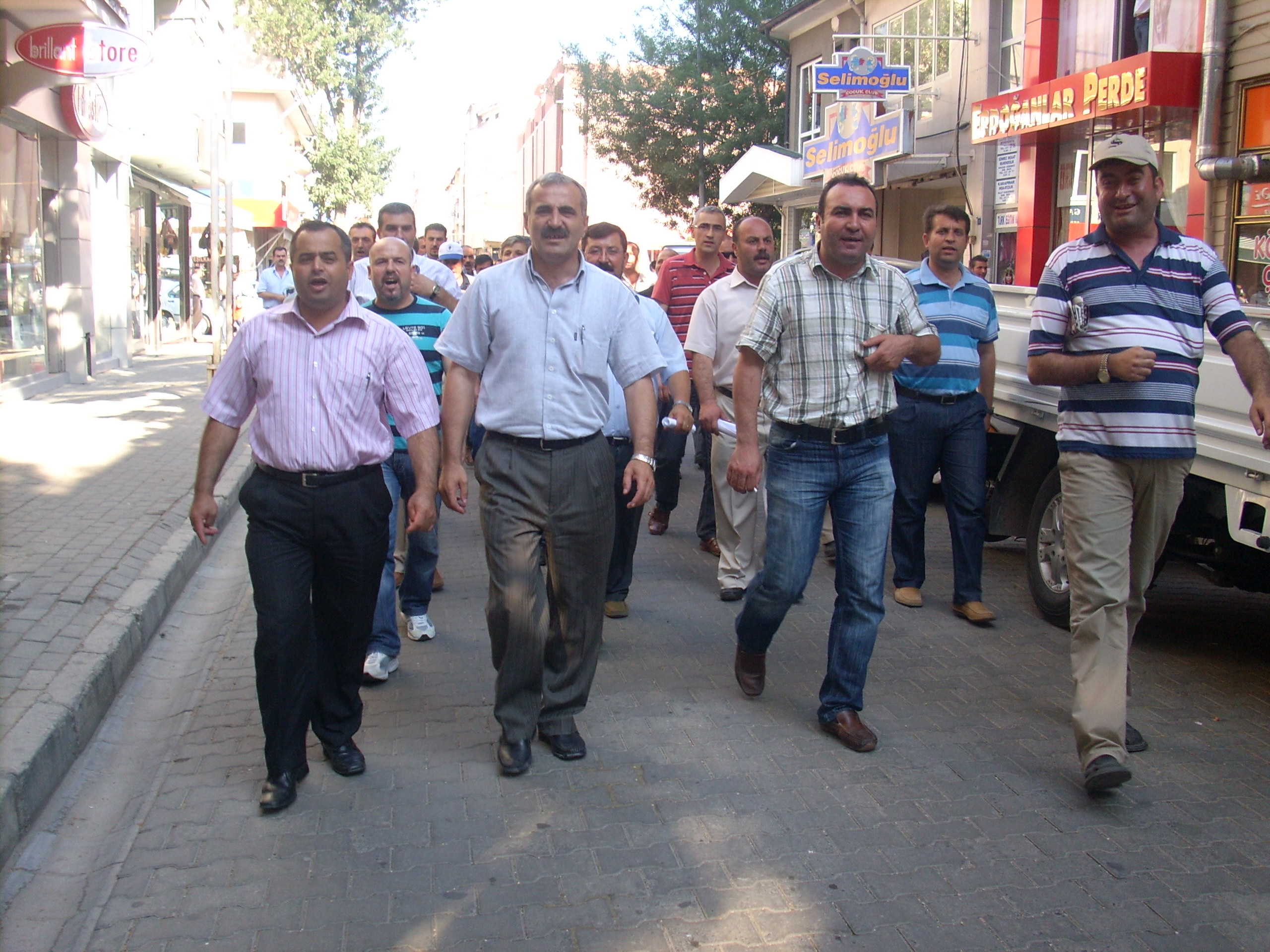 1 saatlik uyarı eylemi