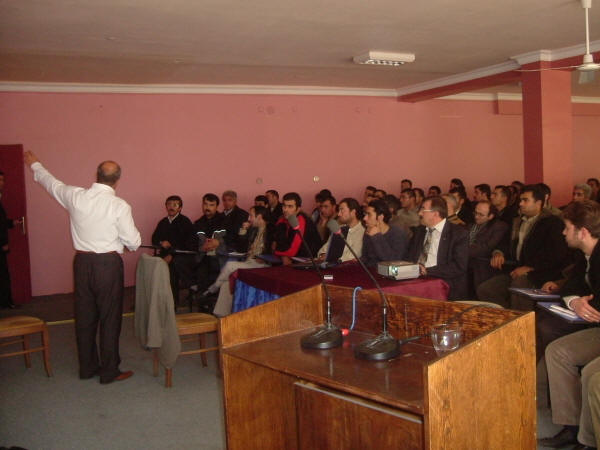 Petlas’ta yeni üyelere eğitim