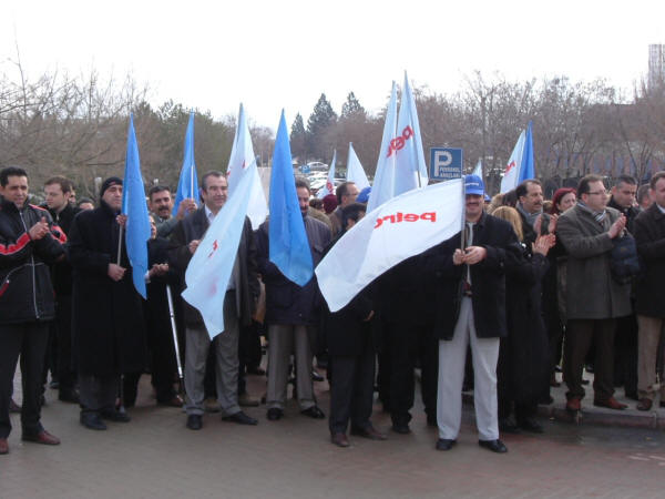 TPAO ve BOTAŞ'ta TİS’e yönelik uyarı eylemleri