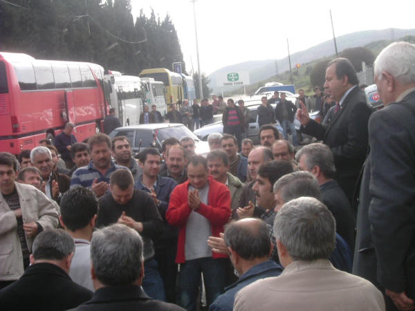 Toros Tarım'da grev ilanı asıldı