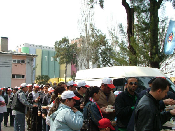 Tariş İplik Fabrikası çalışanları ziyaret edildi