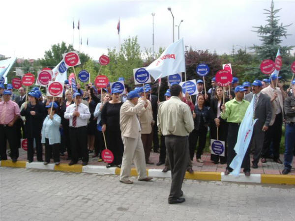 Botaş işçileri iş bıraktı