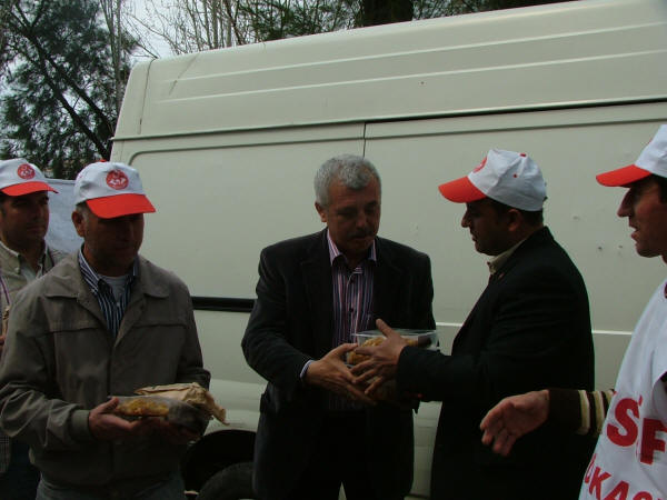 Tariş İplik Fabrikası çalışanları ziyaret edildi