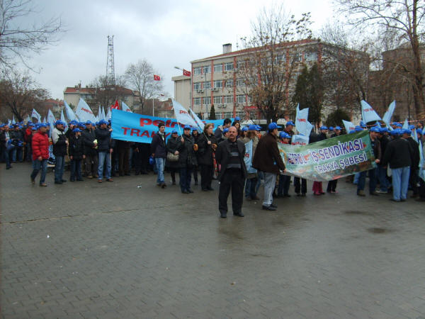 Lüleburgaz'da emek platformu mitingi