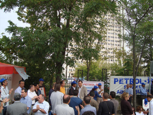 TPAO önünde 2 günlük oturma eylemi