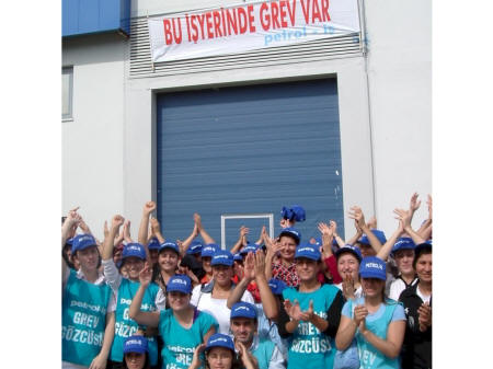 Novamed grevi coşkulu başladı