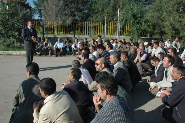 İş yavaşlatma eylemi