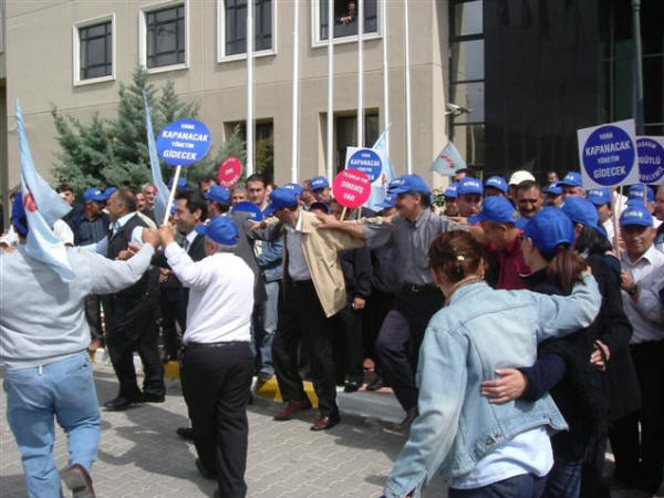 Botaş işçileri iş bıraktı