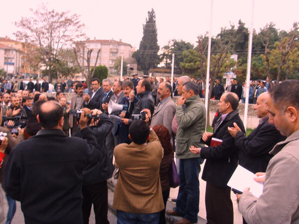 Gebze Şubemiz Sendikalar Birliği'nin etkinliklerine öncülük ediyor