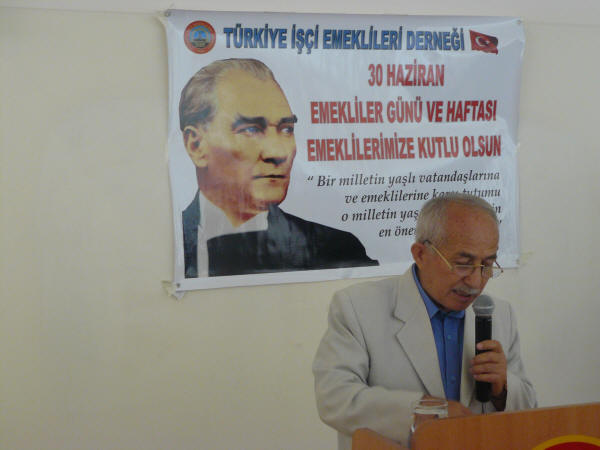 Emekliler günü kutlandı