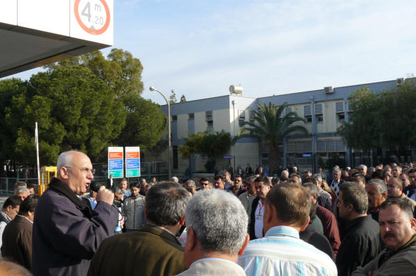 Petkim işçileri işbaşı yapmadı