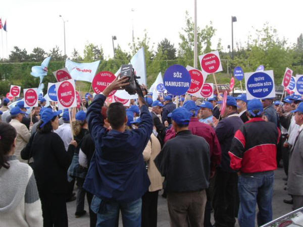 Botaş işçileri iş bıraktı