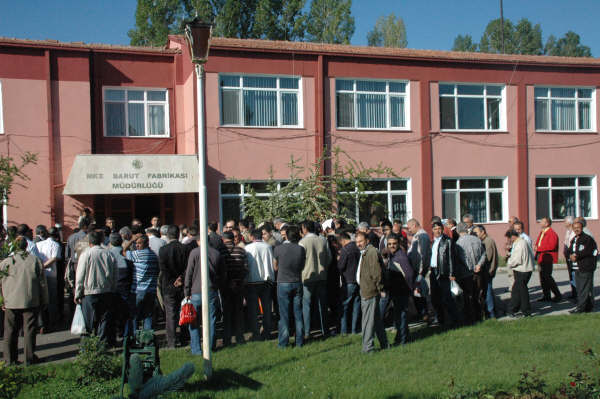 İş yavaşlatma eylemi