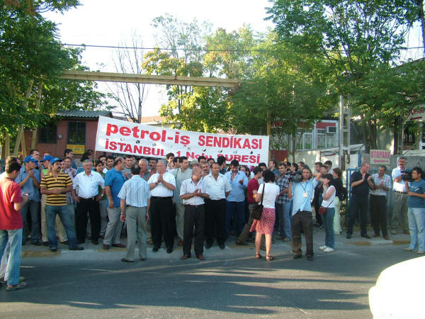Kadıoğlu Kozmetik işçisi boyun eğmeyecek