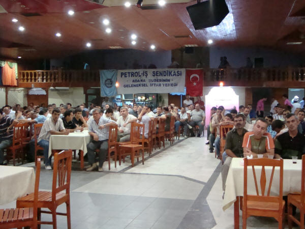 Üyelerimize iftar yemeği