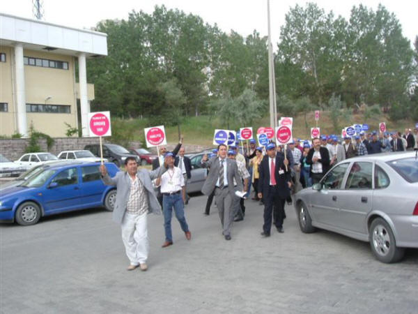 Botaş işçileri iş bıraktı