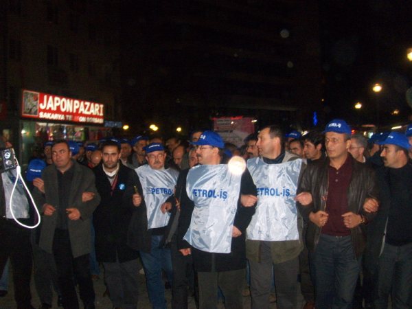 Tekel direnişinin 68. gününde sınıf dayanışması