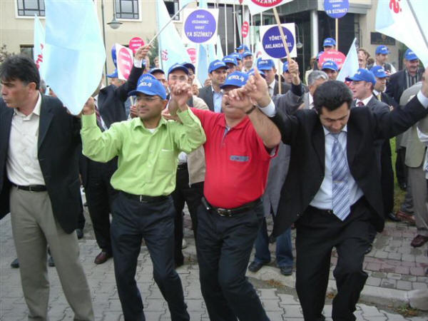 Botaş işçileri iş bıraktı