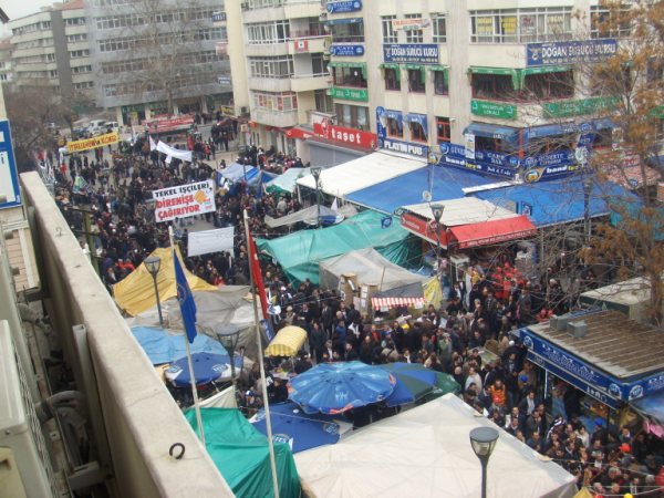 Tekel direnişinin 68. gününde sınıf dayanışması