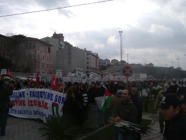 Bandırma'da Filistin ile dayanışma mitingi