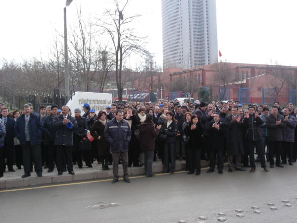 TPAO ve BOTAŞ'ta TİS’e yönelik uyarı eylemleri