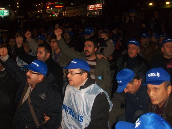 Tekel direnişinin 68. gününde sınıf dayanışması