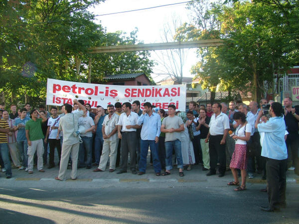 Kadıoğlu Kozmetik işçisi boyun eğmeyecek
