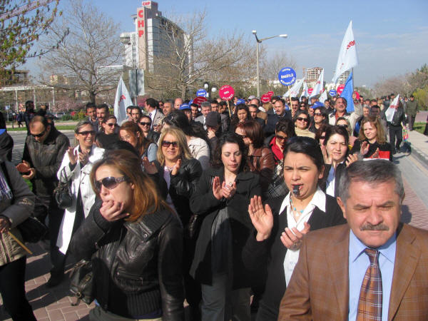 TPAO'da TİS’e yönelik uyarı eylemi