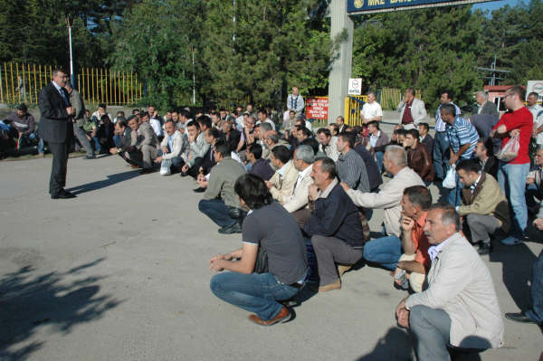 İş yavaşlatma eylemi