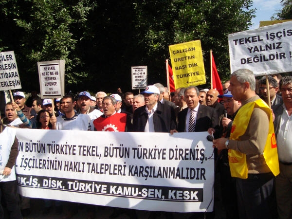 Tekel işçileriyle dayanışma eylemi