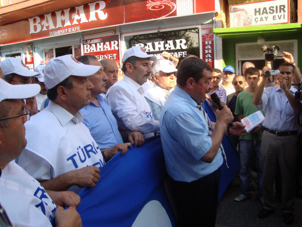 Kitlesel basın açıklaması eylemi