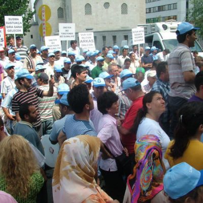 Arkas Holding işten çıkardığı işçileri derhal geri almalıdır