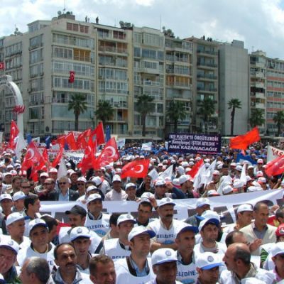 İzmir'de 1 Mayıs kutlandı