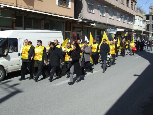 Adıyama'da bir günlük iş bırakma eylemi
