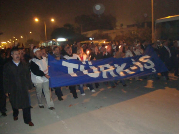 Hükümeti protesto ve tekel işçilerine destek