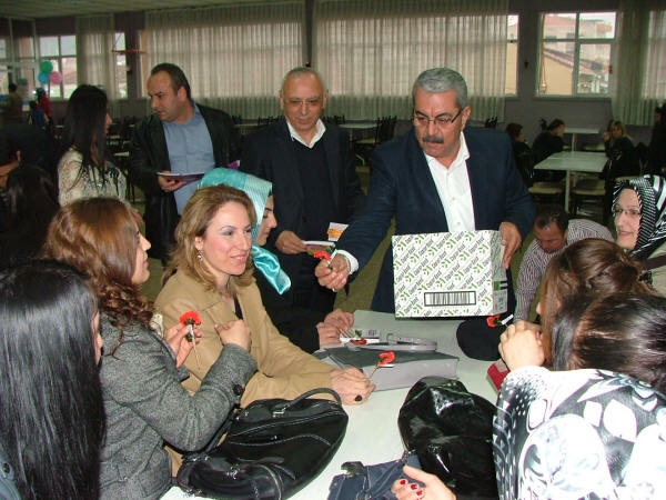 İzmir şubemiz Dünya Kadınlar Günü'nü kutladı