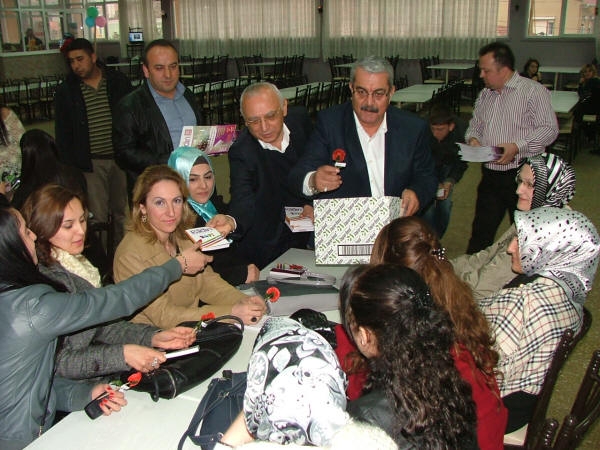 İzmir şubemiz Dünya Kadınlar Günü'nü kutladı