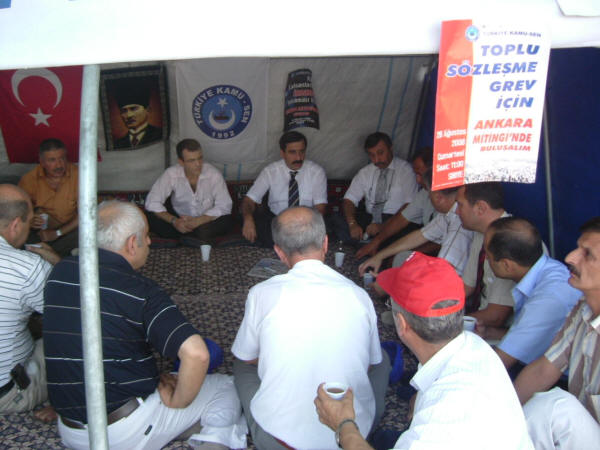 Kamu çalışanlarının mücadelesine destek